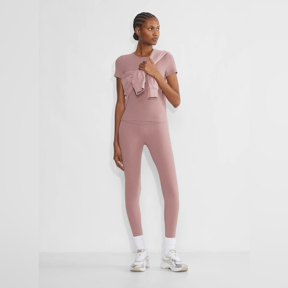 Aritzia Golden Butter Essential Tee Claremont Dusty Rose Pink NWT